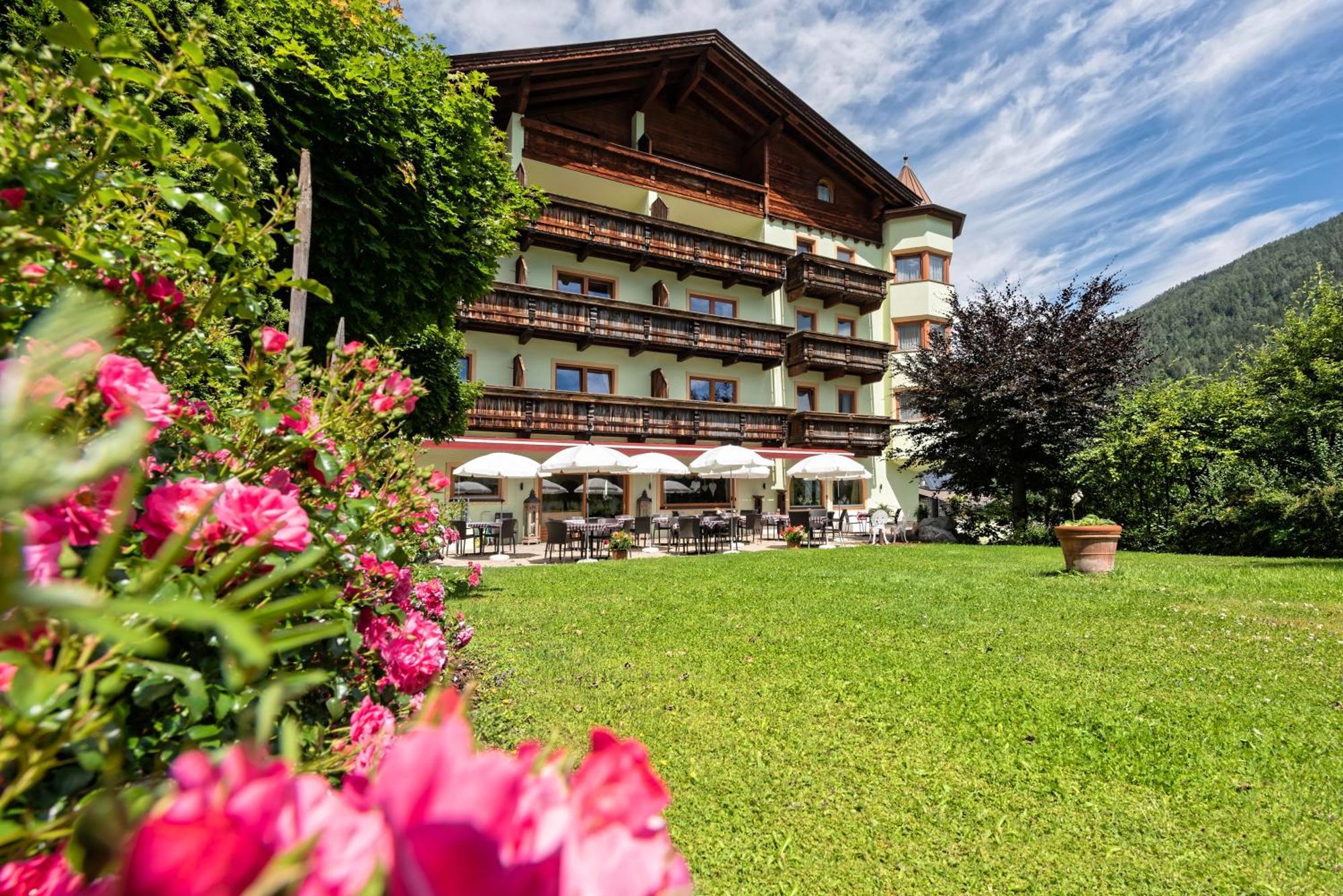 Das Posthaus Stubai&Smart Hotel Fulpmes Exterior photo
