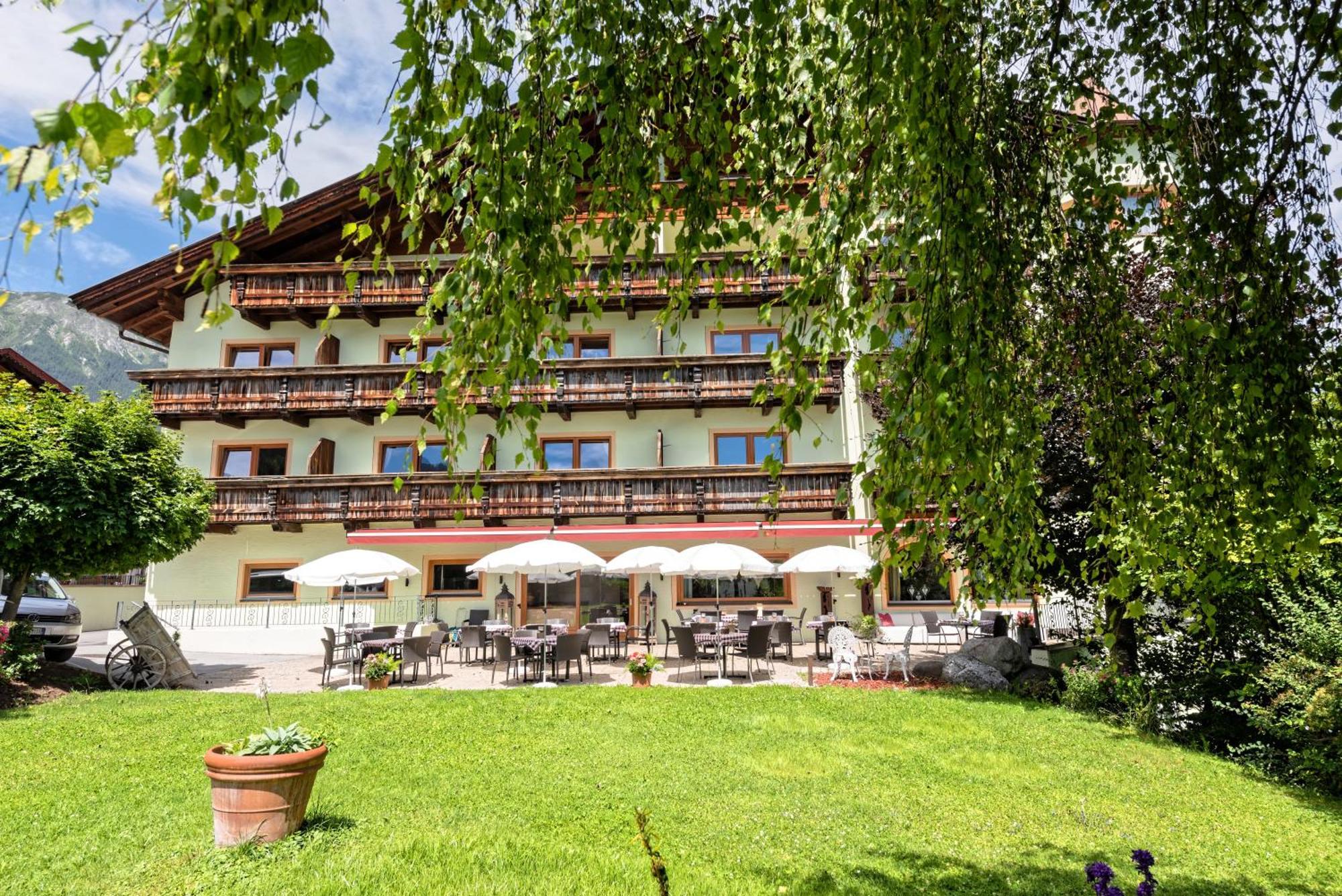 Das Posthaus Stubai&Smart Hotel Fulpmes Exterior photo