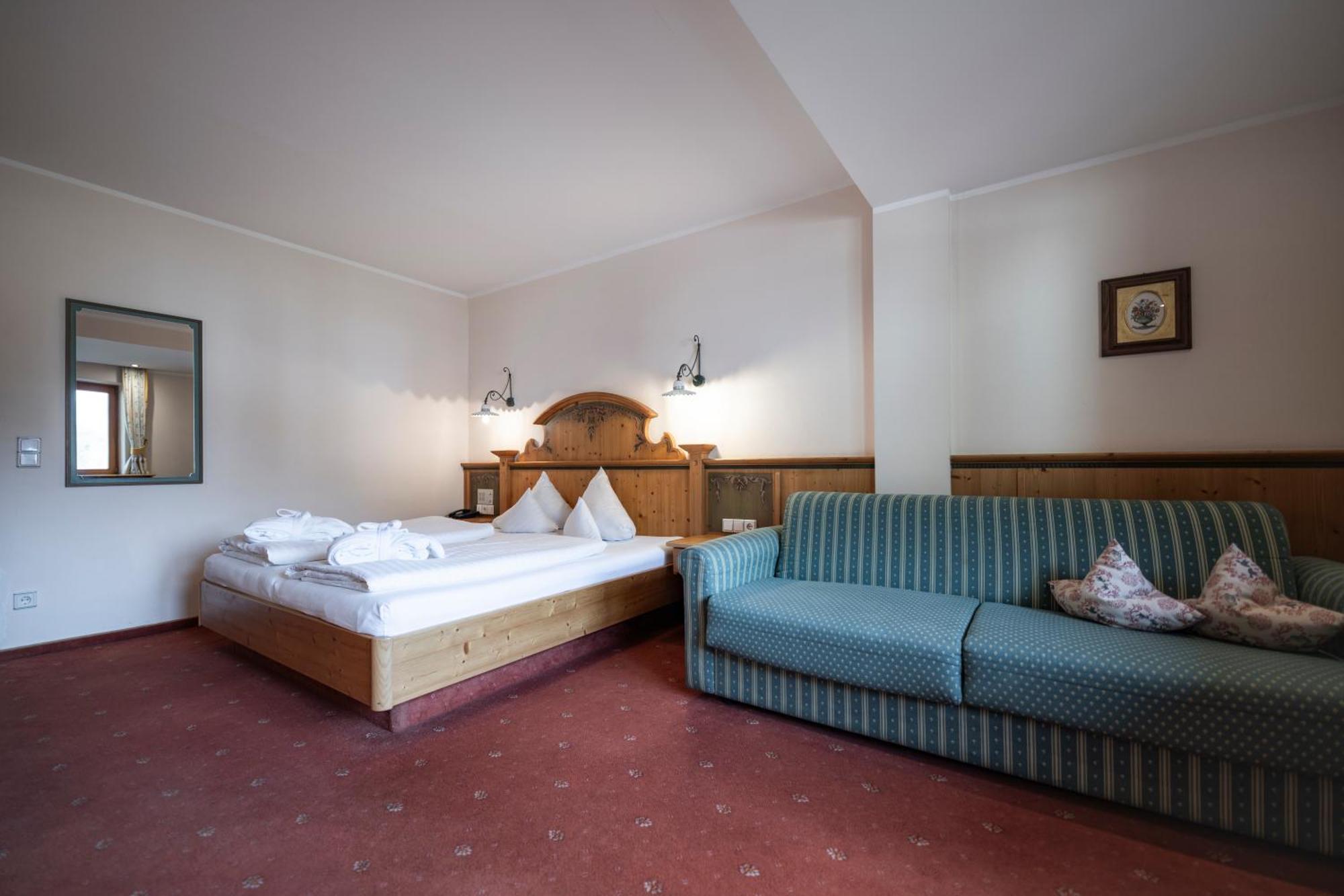 Das Posthaus Stubai&Smart Hotel Fulpmes Exterior photo